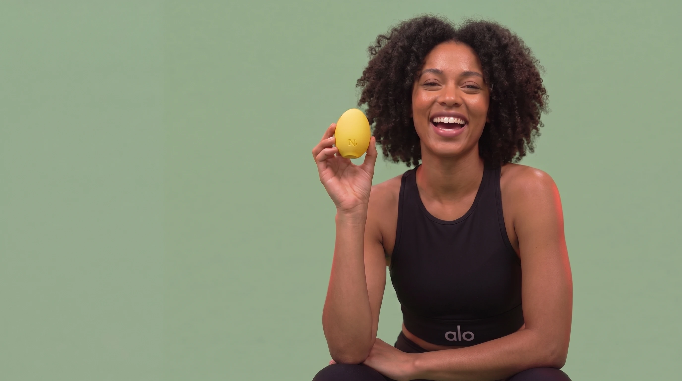 Lemonsmassager clitoral vibrators lifestyle image